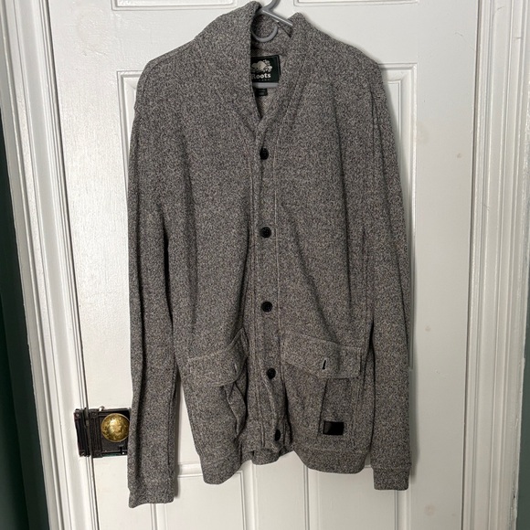 Roots Shacket - Picture 1 of 2